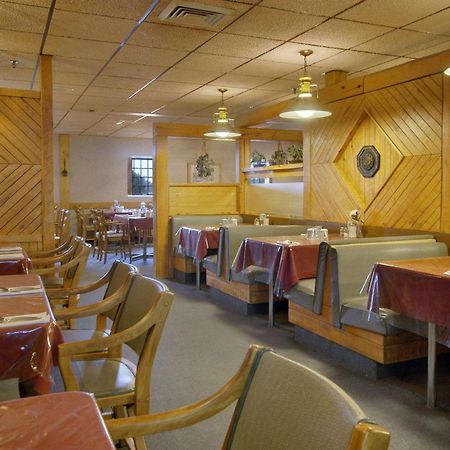 Howard Johnson By Wyndham Portage La Prairie Ngoại thất bức ảnh