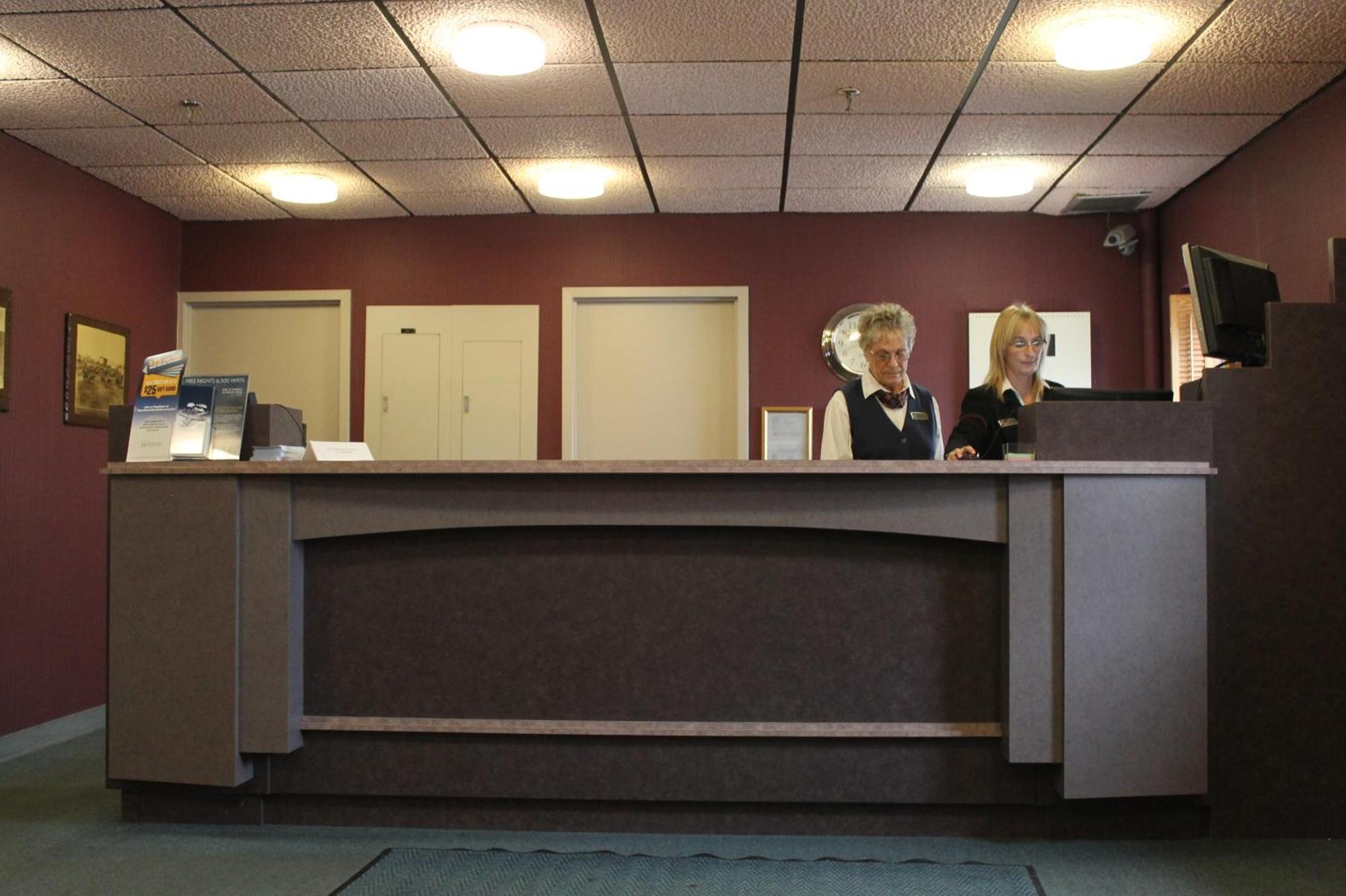 Howard Johnson By Wyndham Portage La Prairie Ngoại thất bức ảnh