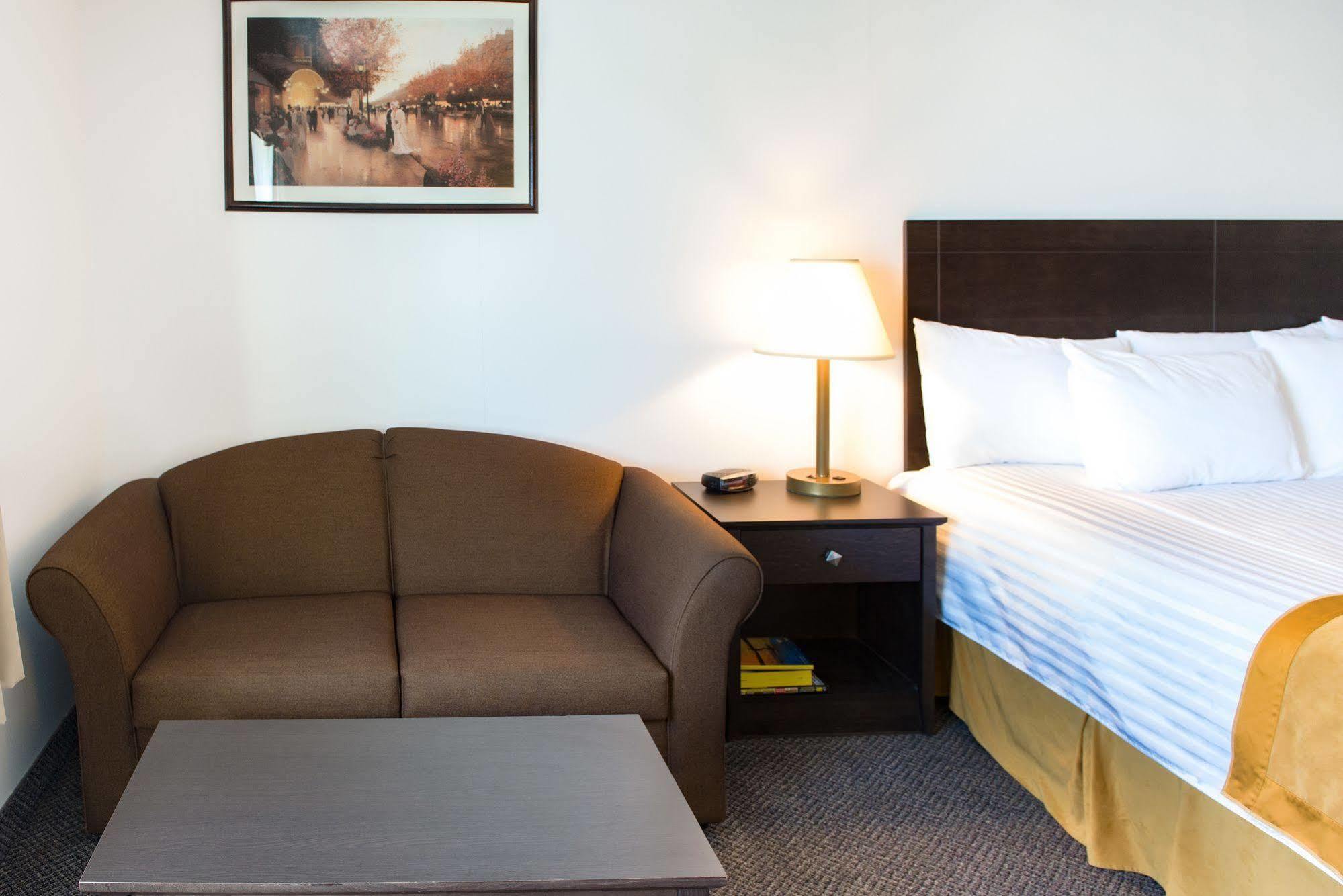 Howard Johnson By Wyndham Portage La Prairie Ngoại thất bức ảnh